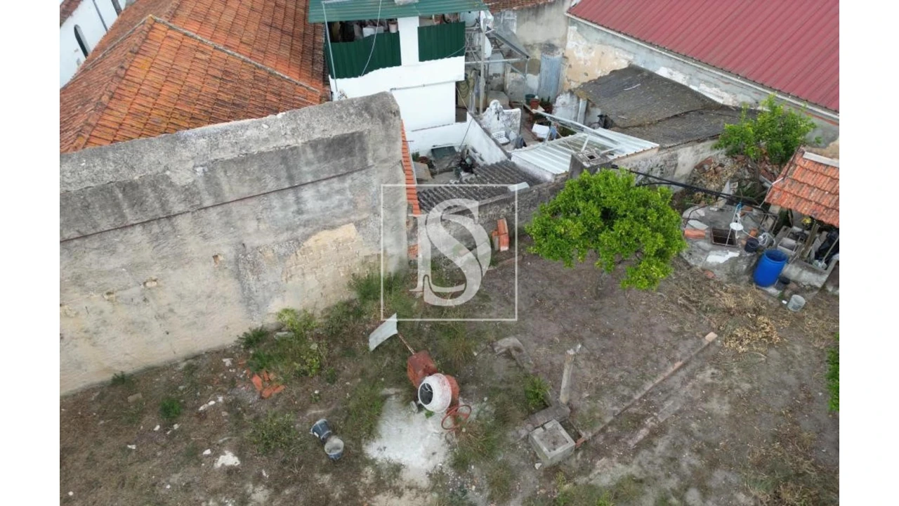 Terreno para Venda em Vale de Santarem Foto 1