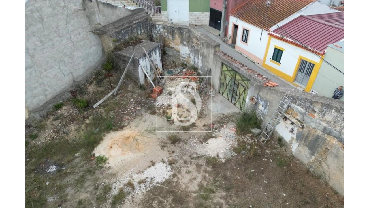 Terreno para Venda em Vale de Santarem Foto 4
