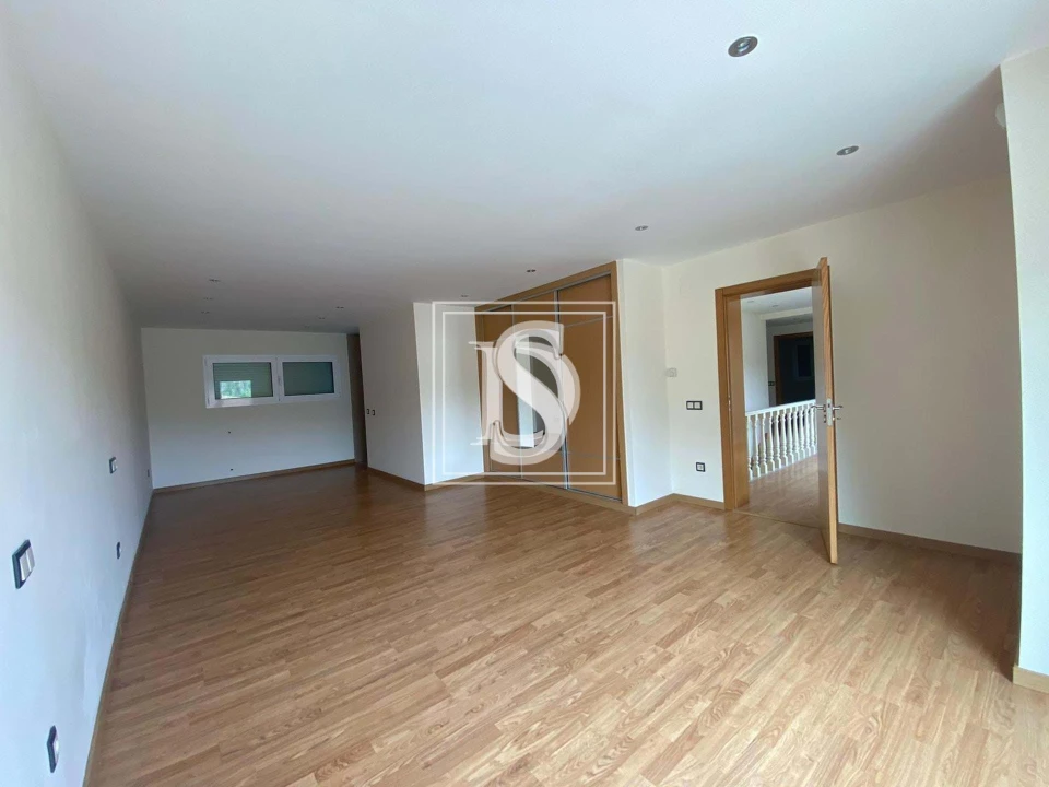 Moradia T7 para Venda em Bidoeira de Cima Foto 8