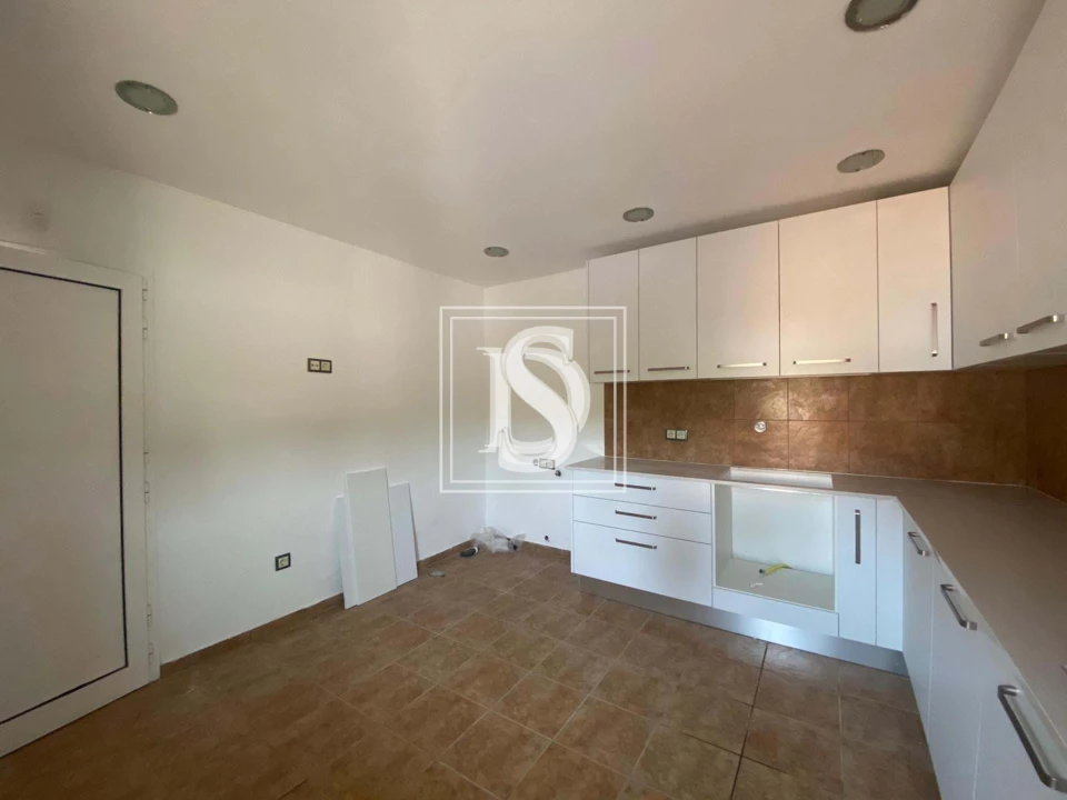 Moradia T7 para Venda em Bidoeira de Cima Foto 4