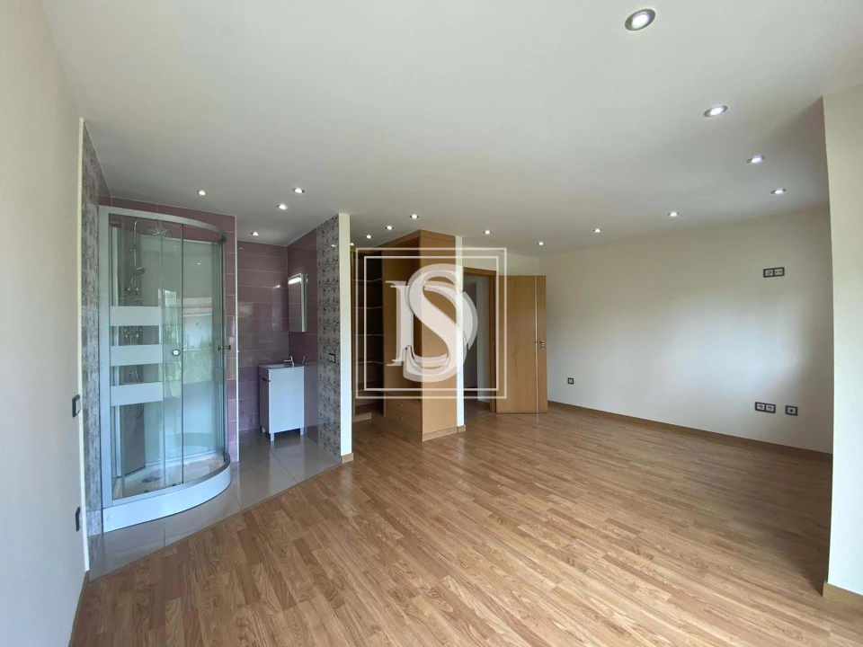 Moradia T7 para Venda em Bidoeira de Cima Foto 22