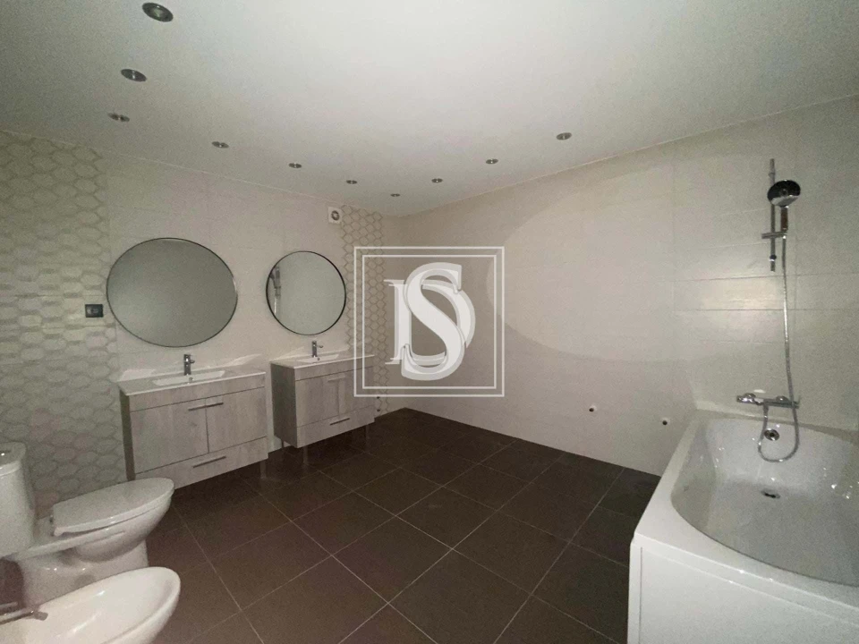 Moradia T7 para Venda em Bidoeira de Cima Foto 23