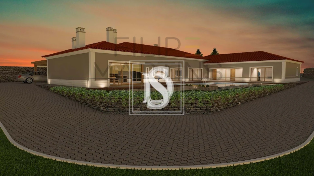 Terreno para Venda em Romeira e Várzea Foto 1