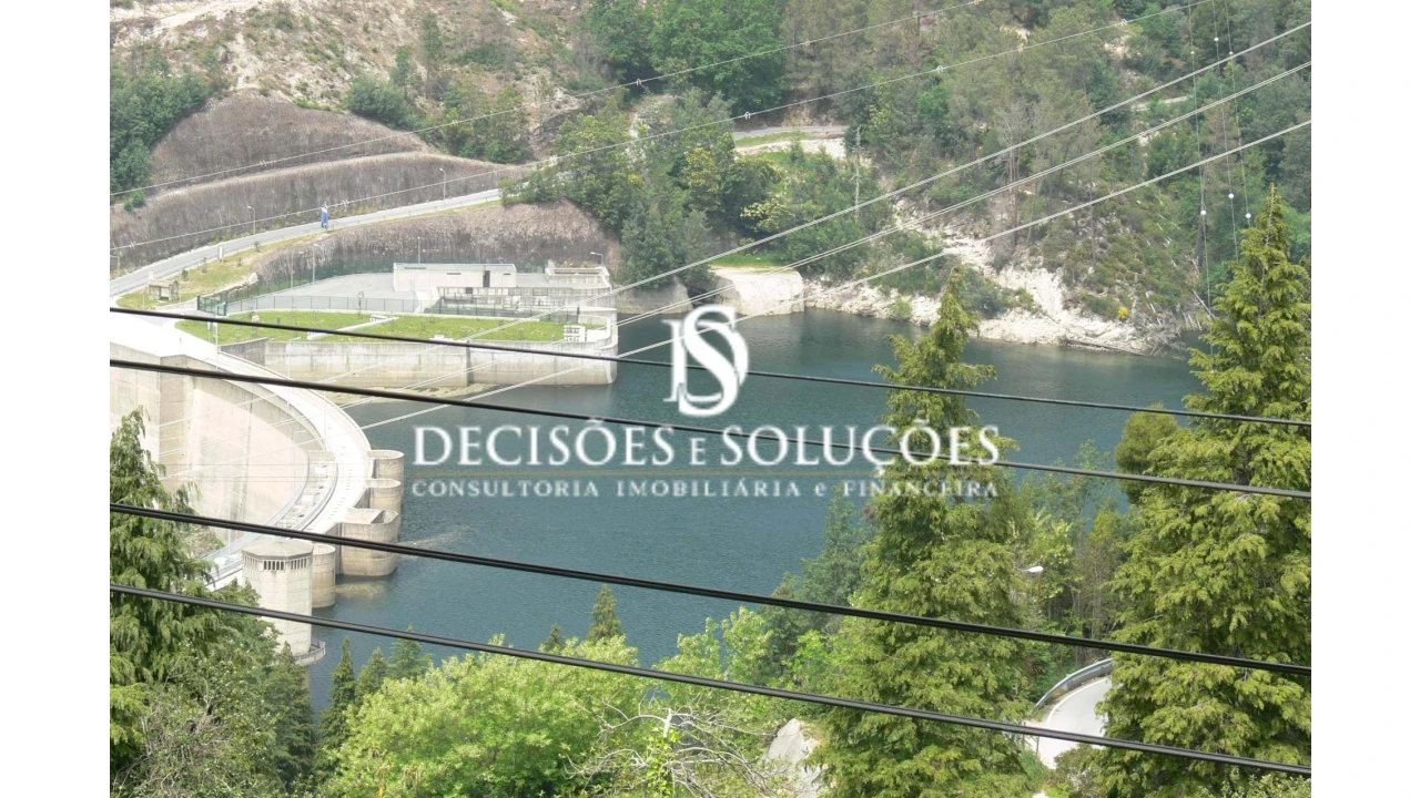 Terreno para Venda em Salamonde Foto 1