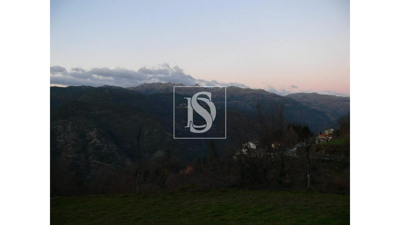 Terreno para Venda em Ventosa e Cova Foto 9