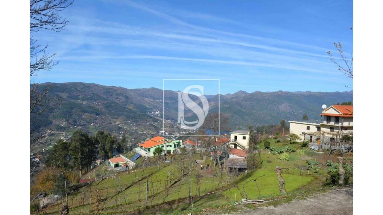 Terreno para Venda em Caniçada e Soengas Foto 2