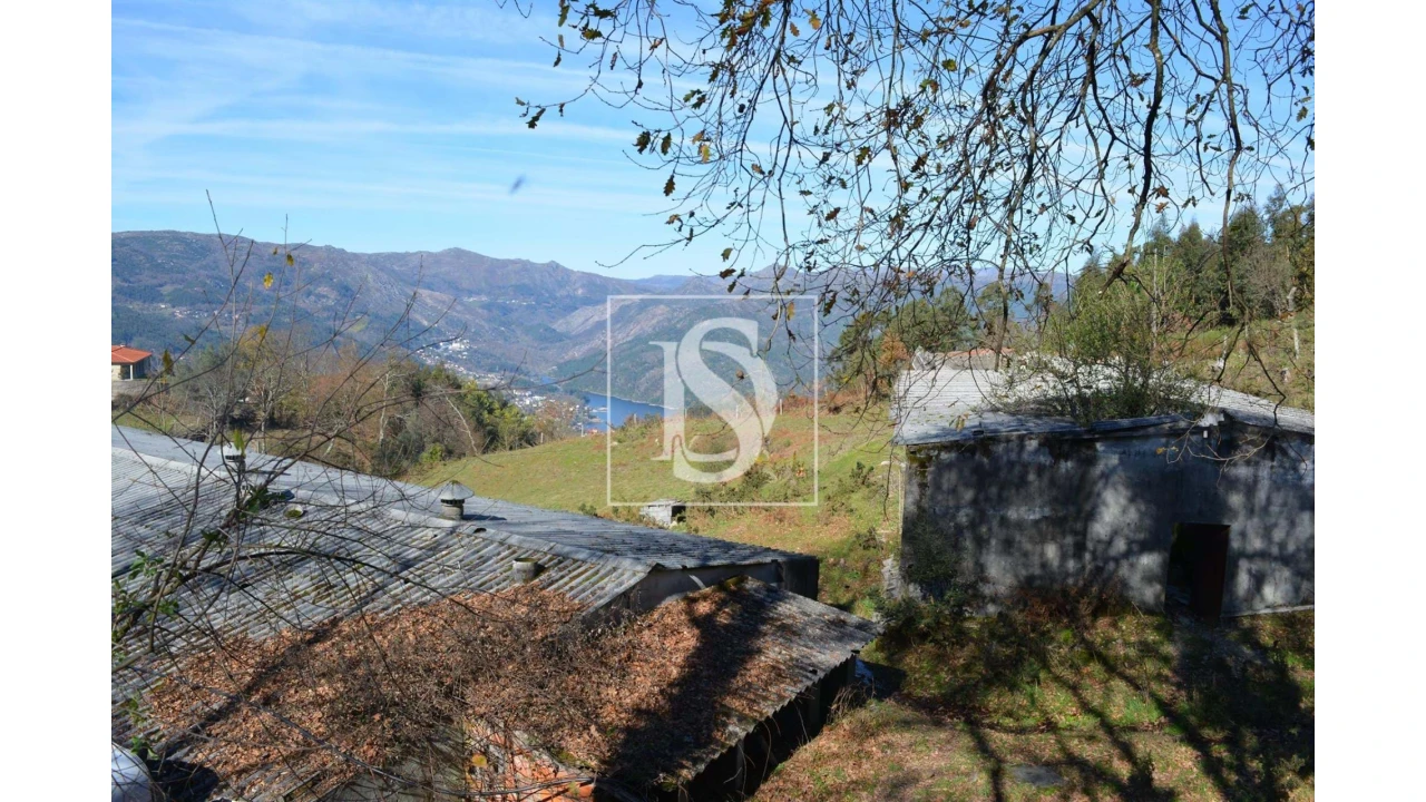 Terreno para Venda em Caniçada e Soengas Foto 11