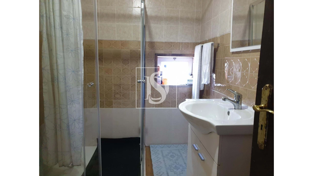 Moradia T3 para Venda em Mosteiro Foto 25