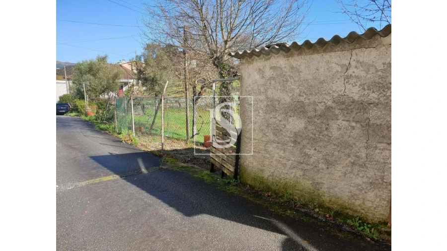 Moradia T3 para Venda em Mosteiro Foto 10