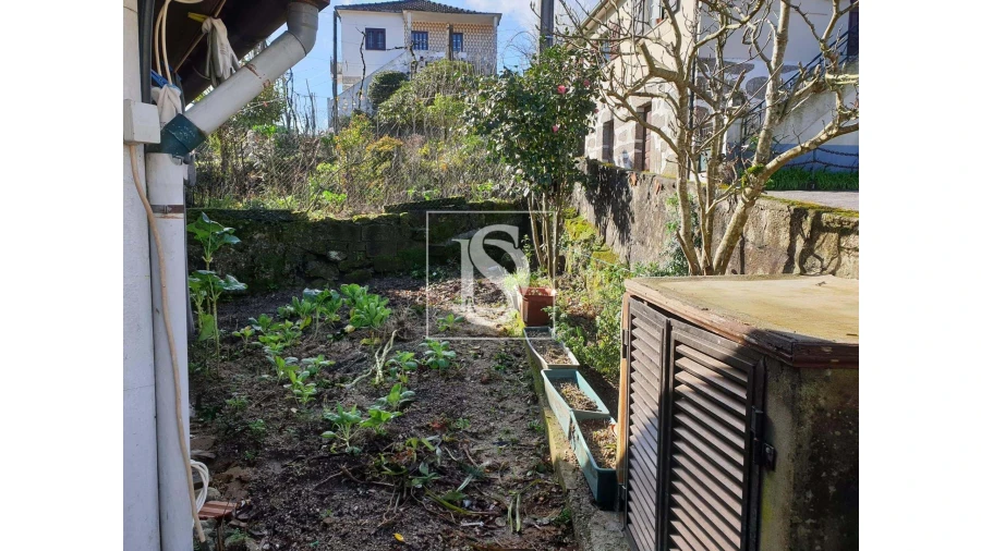 Moradia T3 para Venda em Mosteiro Foto 23