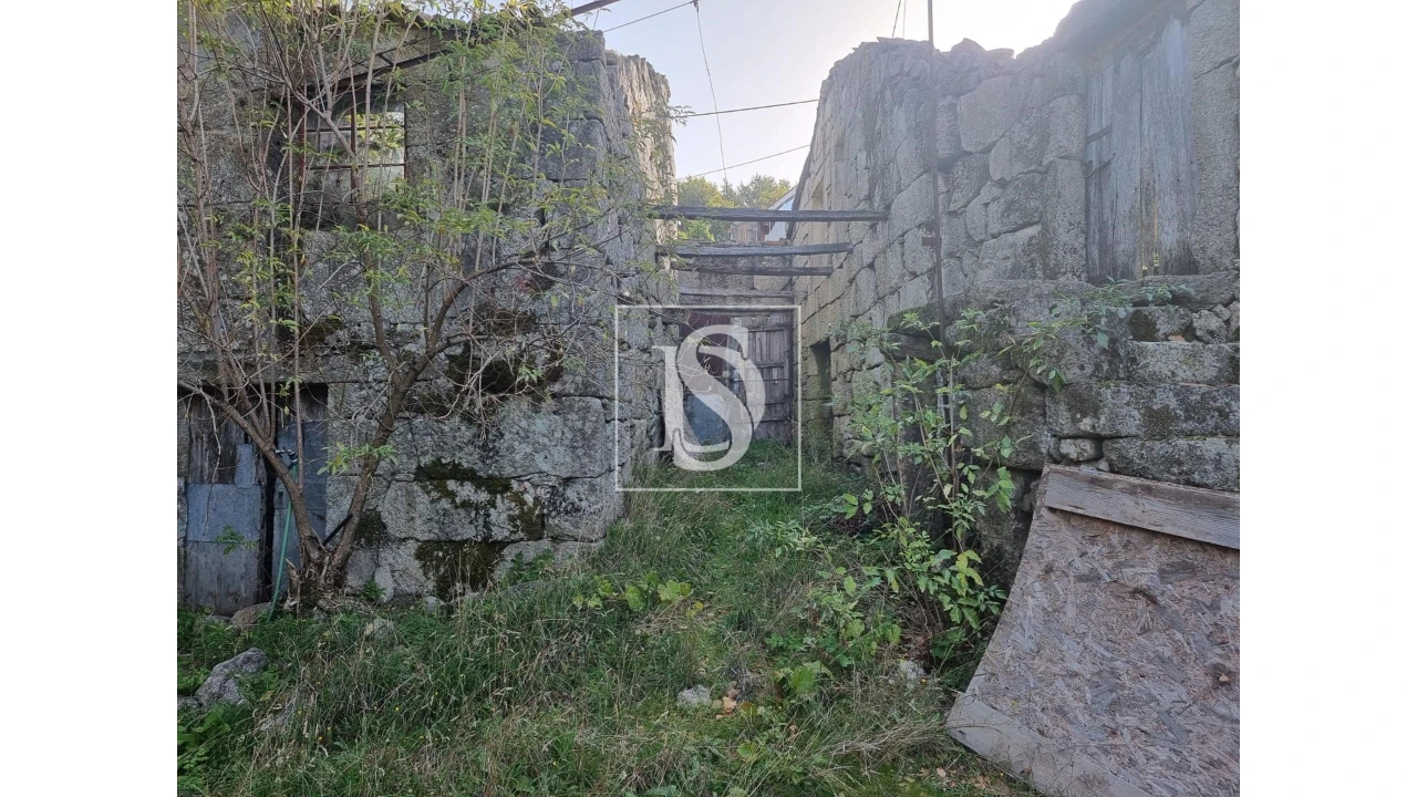 Moradia T5 para Venda em Ruivães e Campos Foto 8