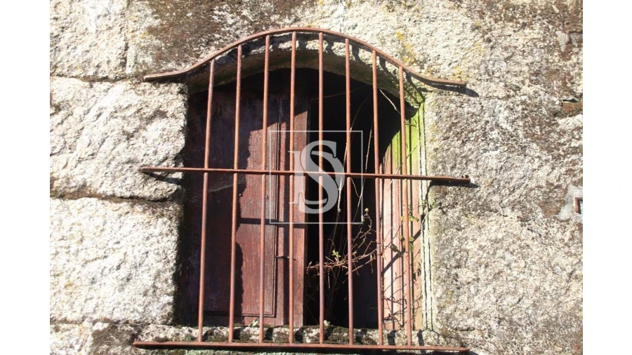 Moradia T5 para Venda em Ruivães e Campos Foto 3