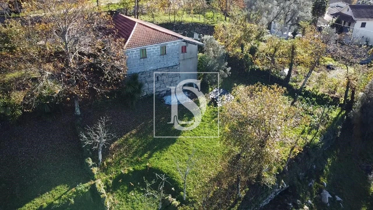 Moradia T3 para Venda em Rossas Foto 7