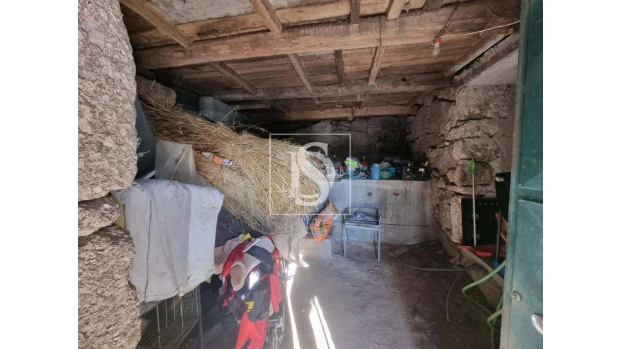 Moradia T3 para Venda em Rossas Foto 21