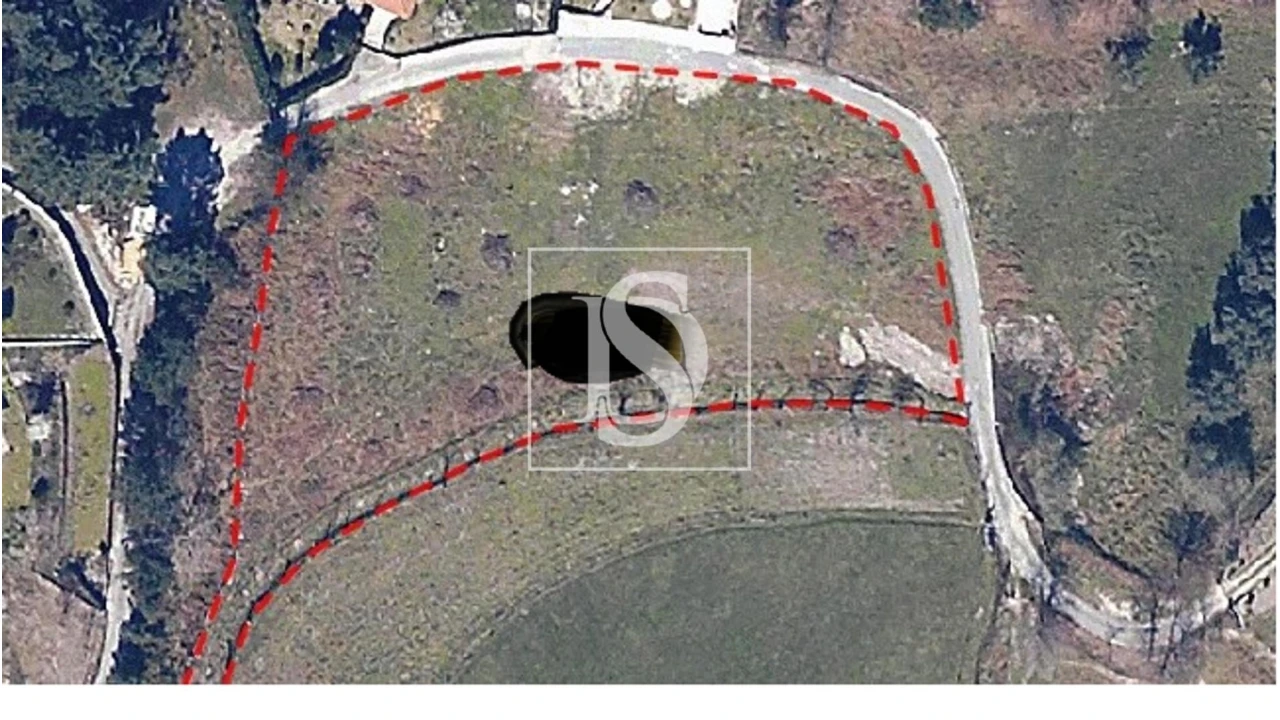 Terreno para Venda em Pinheiro Foto 1