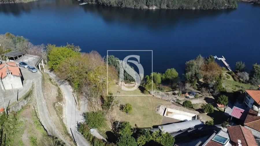 Moradia T2 para Venda em Parada do Bouro Foto 17