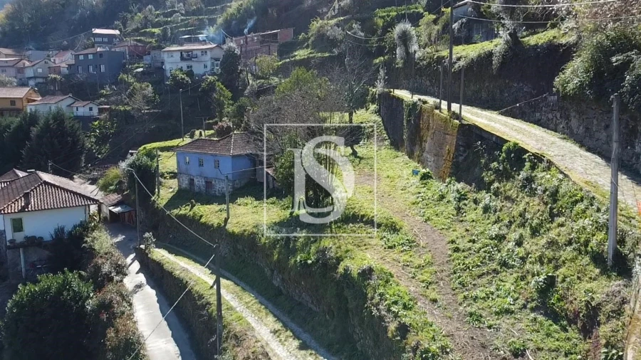 Moradia T2 para Venda em Parada do Bouro