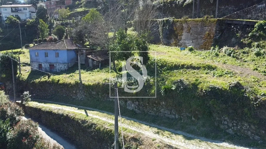 Moradia T2 para Venda em Parada do Bouro Foto 4