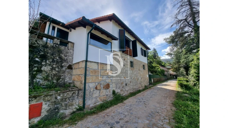 Moradia T3 para Venda em Ferral Foto 3