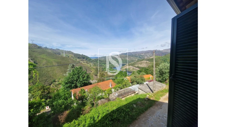 Moradia T3 para Venda em Ferral Foto 18