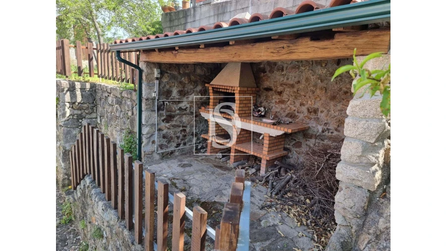 Moradia T3 para Venda em Ferral Foto 13