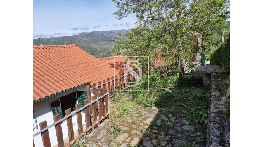 Moradia T3 para Venda em Ferral Foto 8