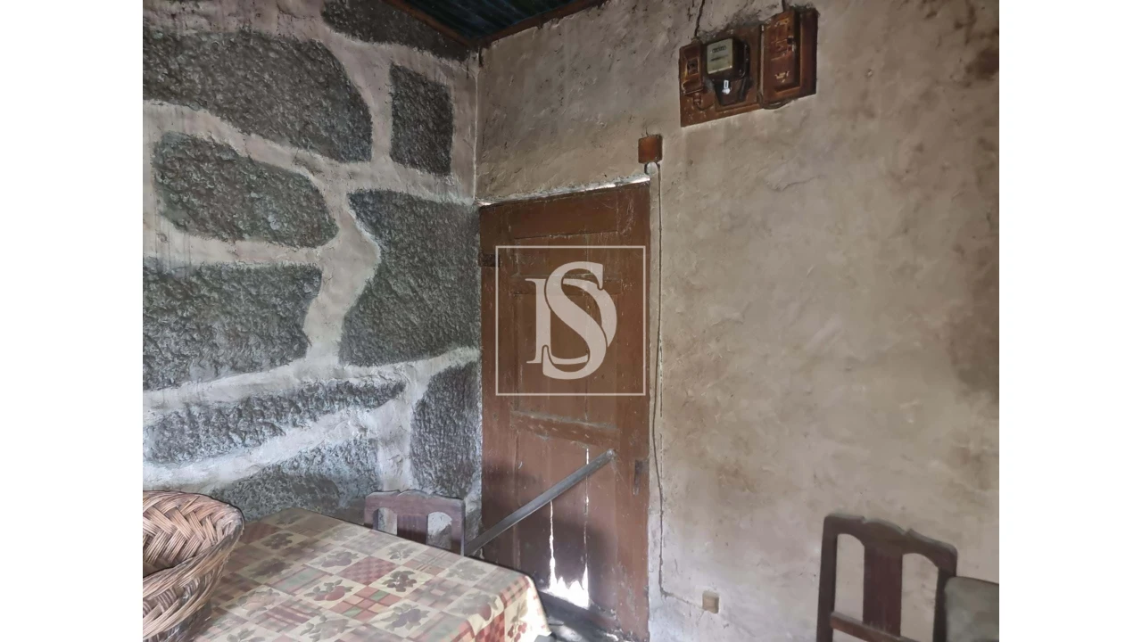 Moradia T2 para Venda em Ventosa e Cova Foto 17