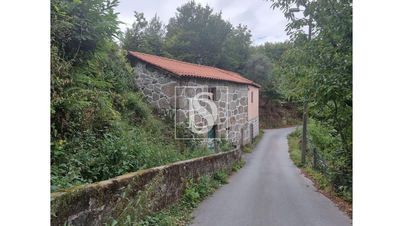 Moradia T2 para Venda em Ventosa e Cova Foto 1