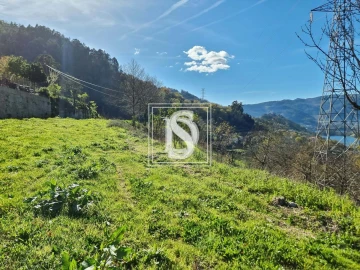 Terreno para Venda em Santa Clara de Louredo