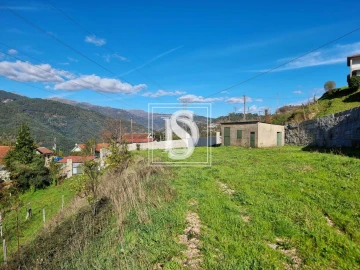 Terreno para Venda em Santa Clara de Louredo