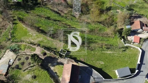 Terreno para Venda em Santa Clara de Louredo