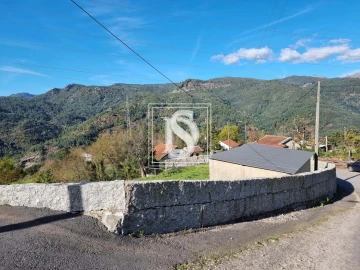 Terreno para Venda em Santa Clara de Louredo