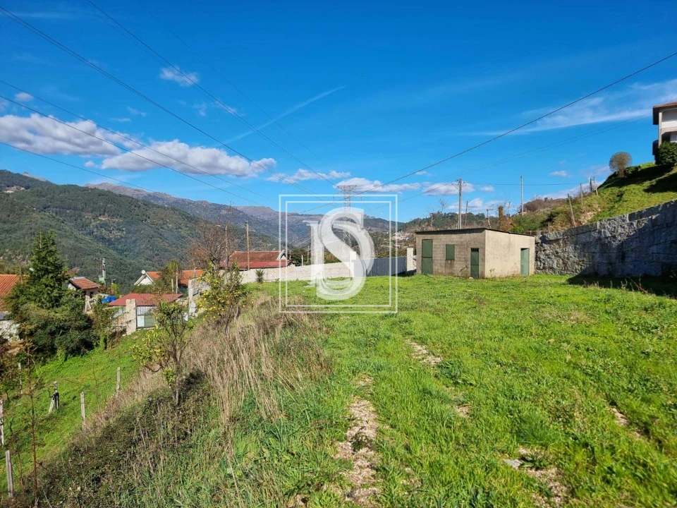 Terreno para Venda em Santa Clara de Louredo Foto 7