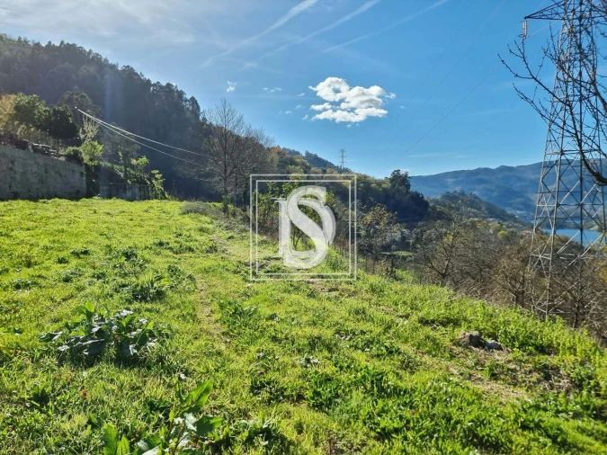 Terreno para Venda em Santa Clara de Louredo Foto 11