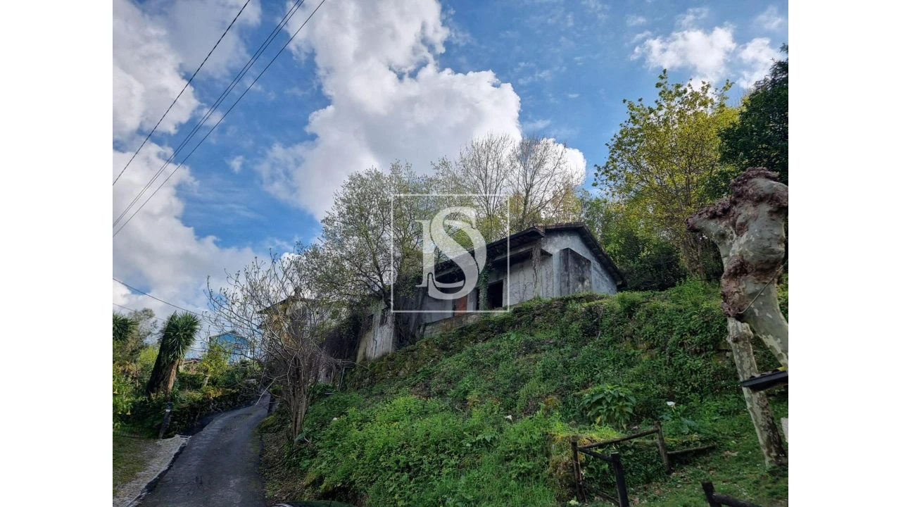 Moradia T3 para Venda em Parada do Bouro Foto 1