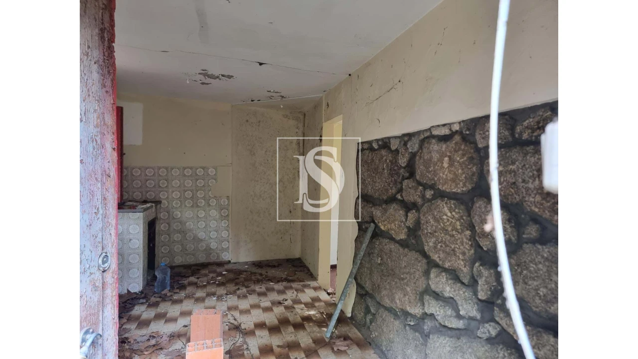 Moradia T3 para Venda em Parada do Bouro Foto 11