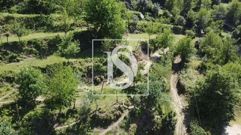 Moradia T5 para Venda em Santa Clara de Louredo