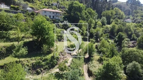 Moradia T5 para Venda em Santa Clara de Louredo