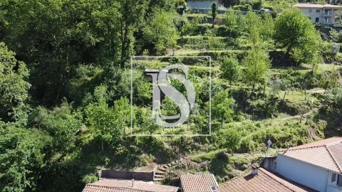 Moradia T5 para Venda em Santa Clara de Louredo