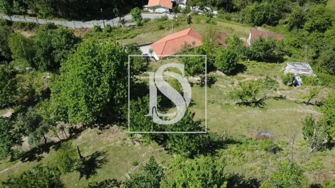 Moradia T5 para Venda em Santa Clara de Louredo
