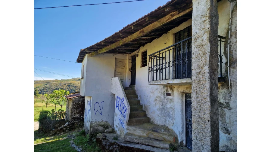 Moradia T2 para Venda em Ruivães e Campos Foto 2