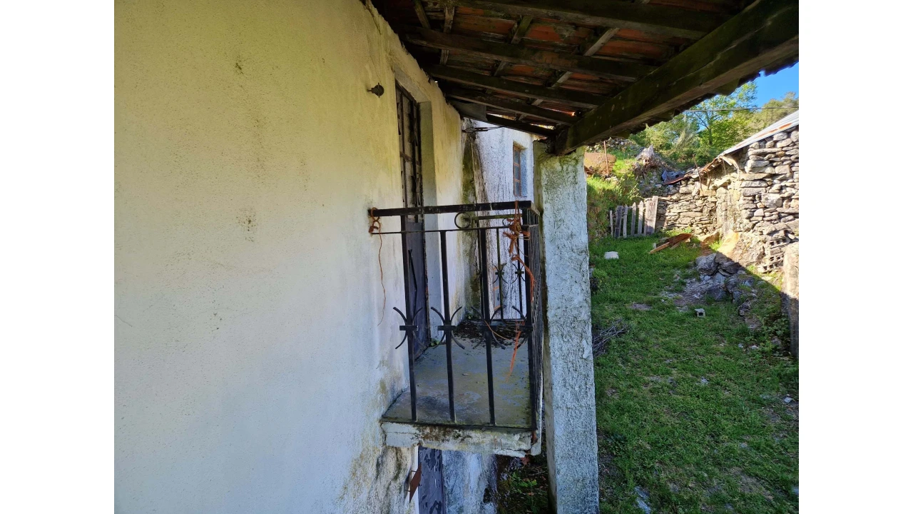 Moradia T2 para Venda em Ruivães e Campos Foto 5