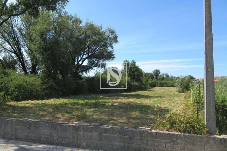 Terreno para Venda em Tonda Foto 1