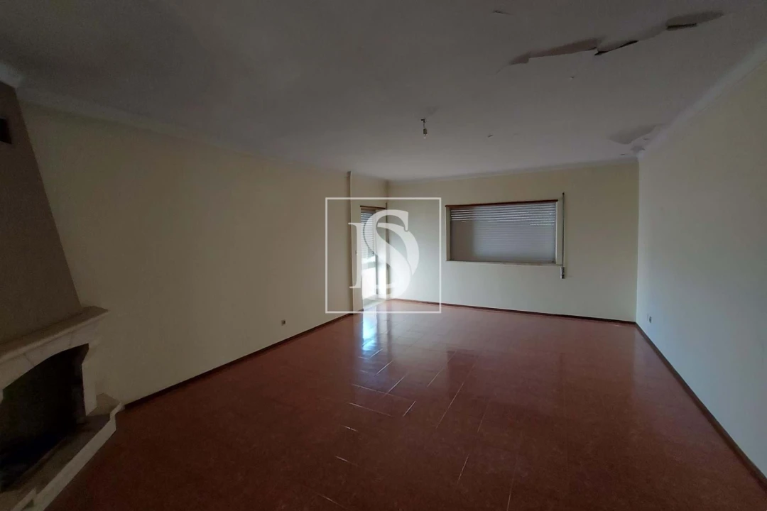 Prédio para Venda em Santiago de Besteiros Foto 24