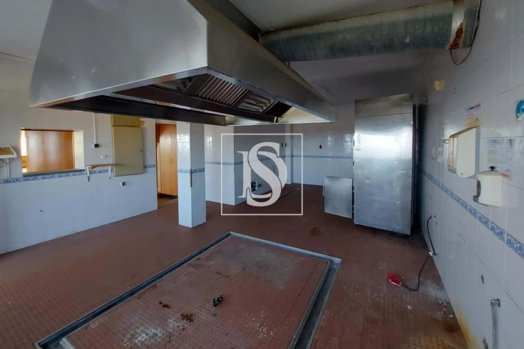 Prédio para Venda em Santiago de Besteiros Foto 36