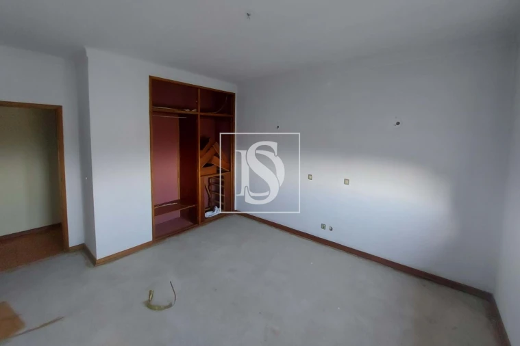 Prédio para Venda em Santiago de Besteiros Foto 26