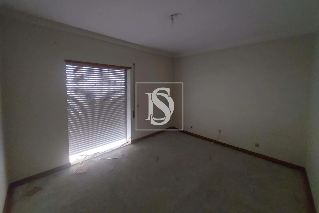 Prédio para Venda em Santiago de Besteiros Foto 28