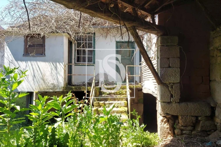 Moradia T3 para Venda em Campo de Besteiros Foto 7