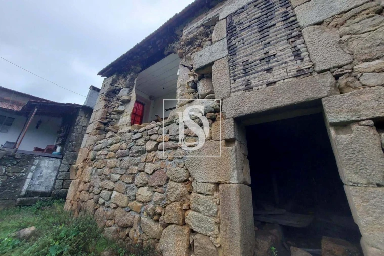 Moradia T3 para Venda em Campo de Besteiros Foto 5