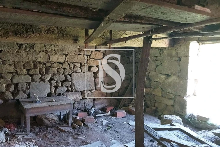 Moradia T3 para Venda em Campo de Besteiros Foto 12